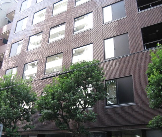 飯嶋ビル３階